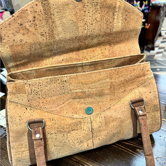 NWT Cork Shoulder Bag - Picture 8 of 10